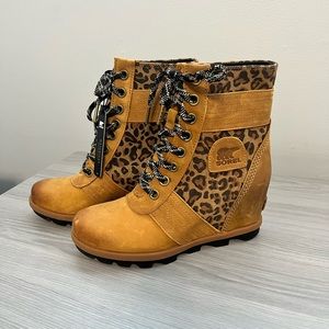 Sorel Joan of Arctic Lexie Wedge Boot, Size 8.5